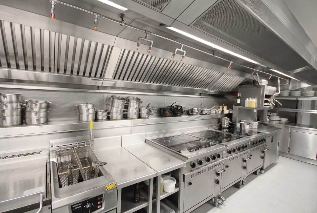 commercial kitchen & restaurant cleaning service picture